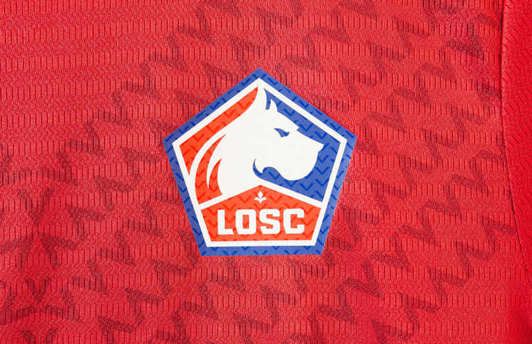 Le LOSC dévoile son maillot domicile 2024-2025 - Tellement Foot 